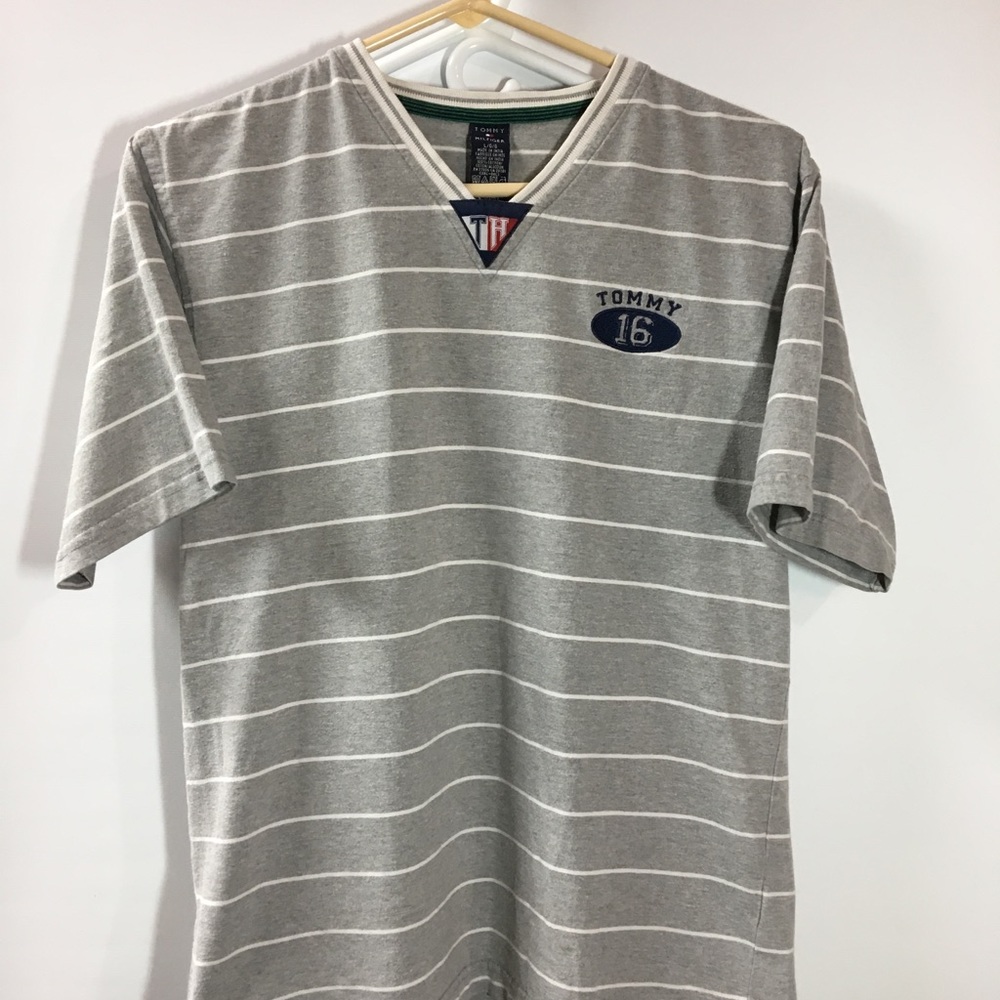 Women’s Tommy Hilfiger Size L T Shirt Gray Stripe logo
